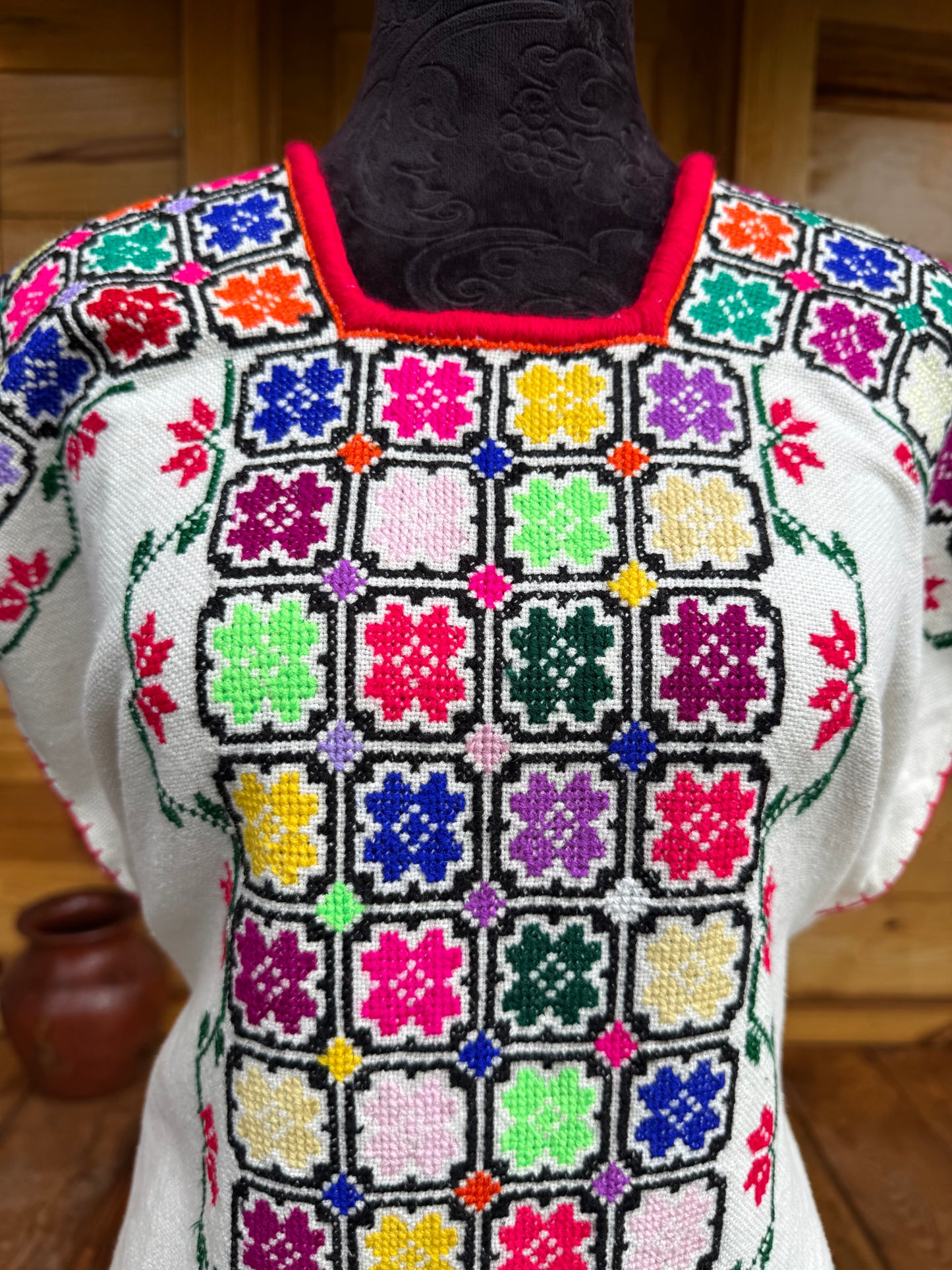 Huanengo Florecitas geométricas