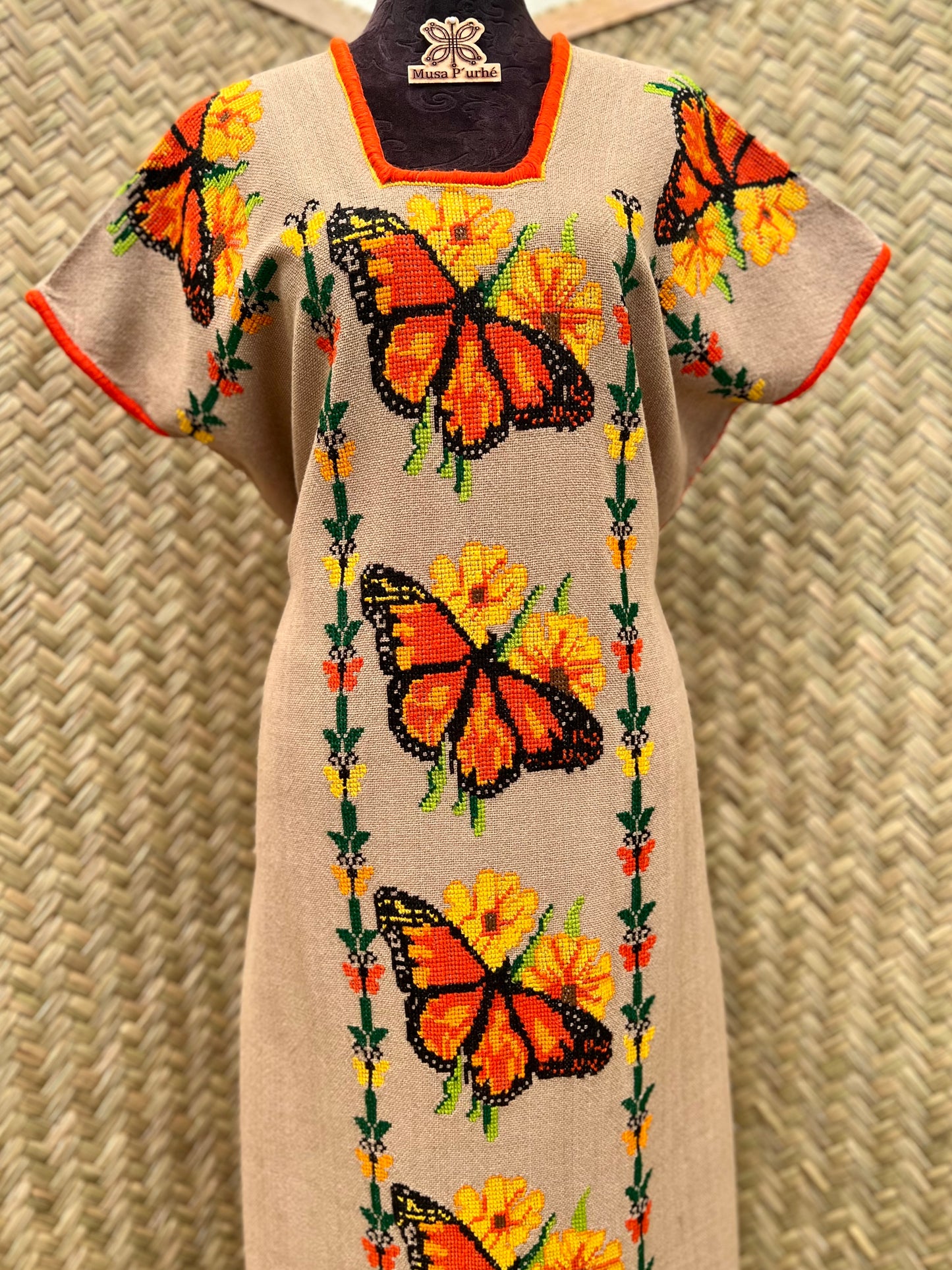 Vestido Monarcas y Girasoles