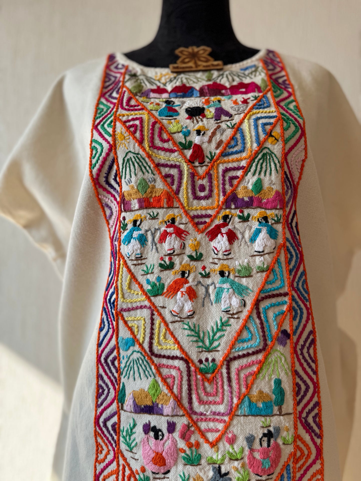 Huanengo bordado de historias