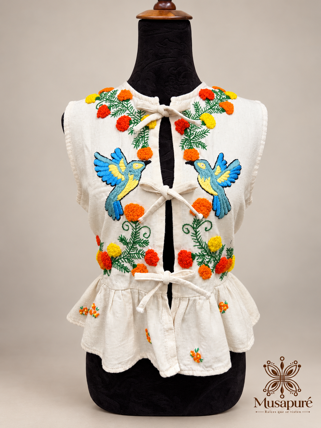 Blusa Apatsïkua la Tzintzuni “Cempasúchil y Colibrí”