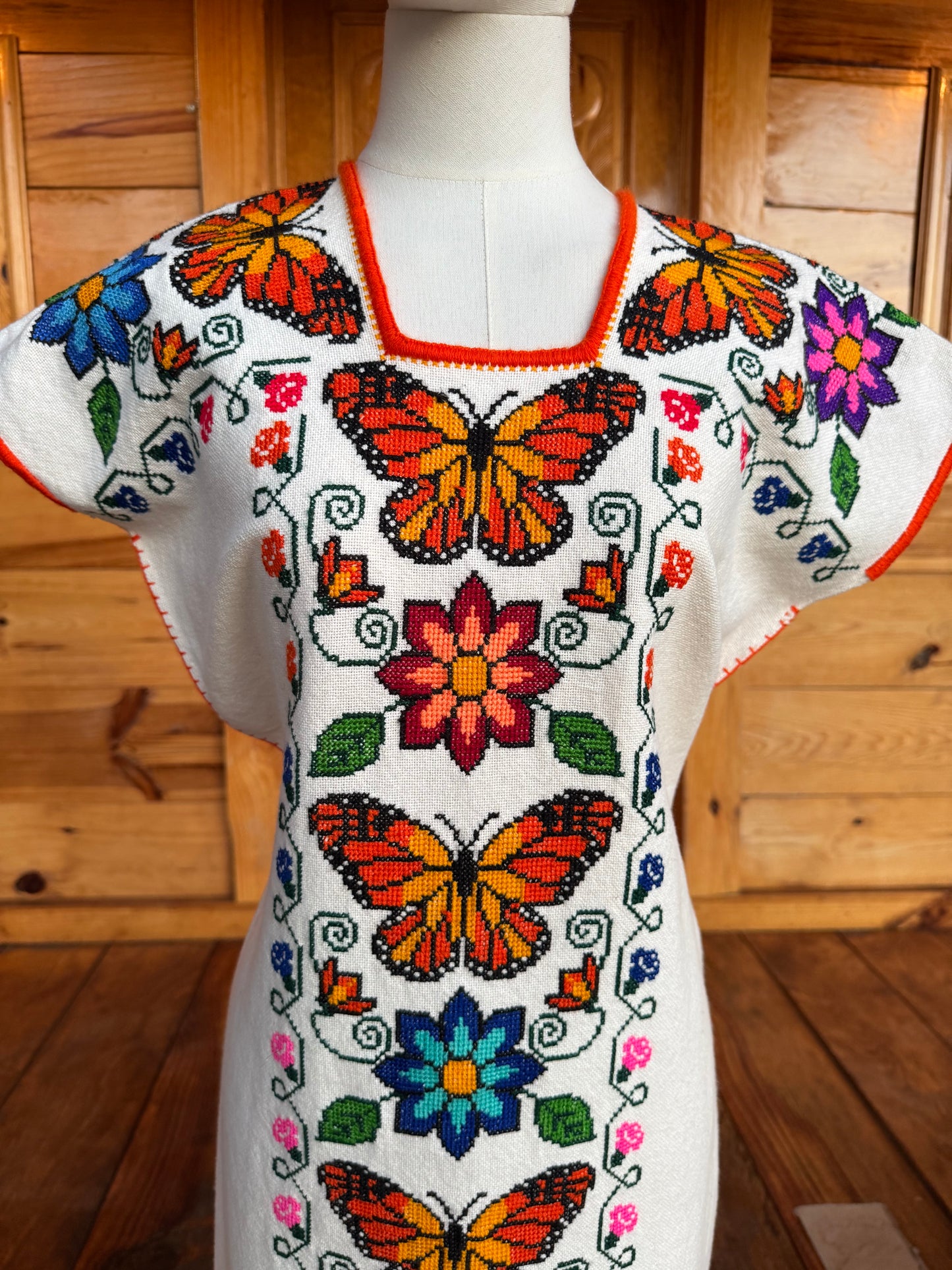 Vestido Monarquitas