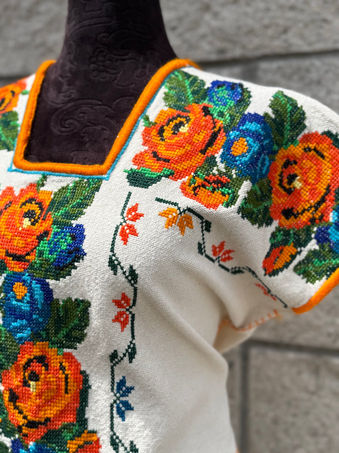 Huanengo Male Rosita