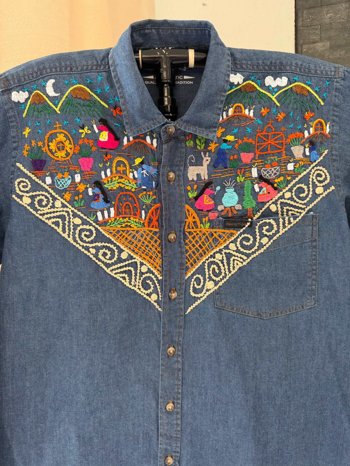 Camisa Apatsïkua “Cempaschil”