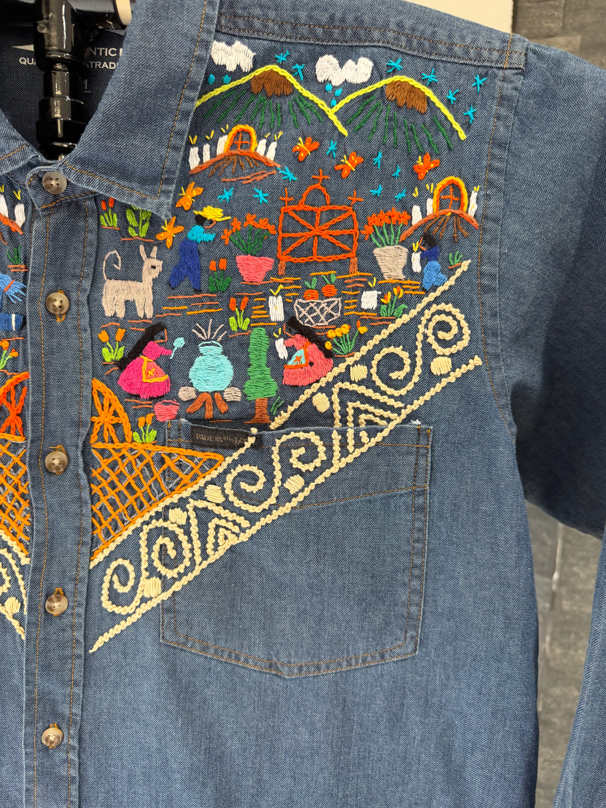 Camisa Apatsïkua “Cempaschil”