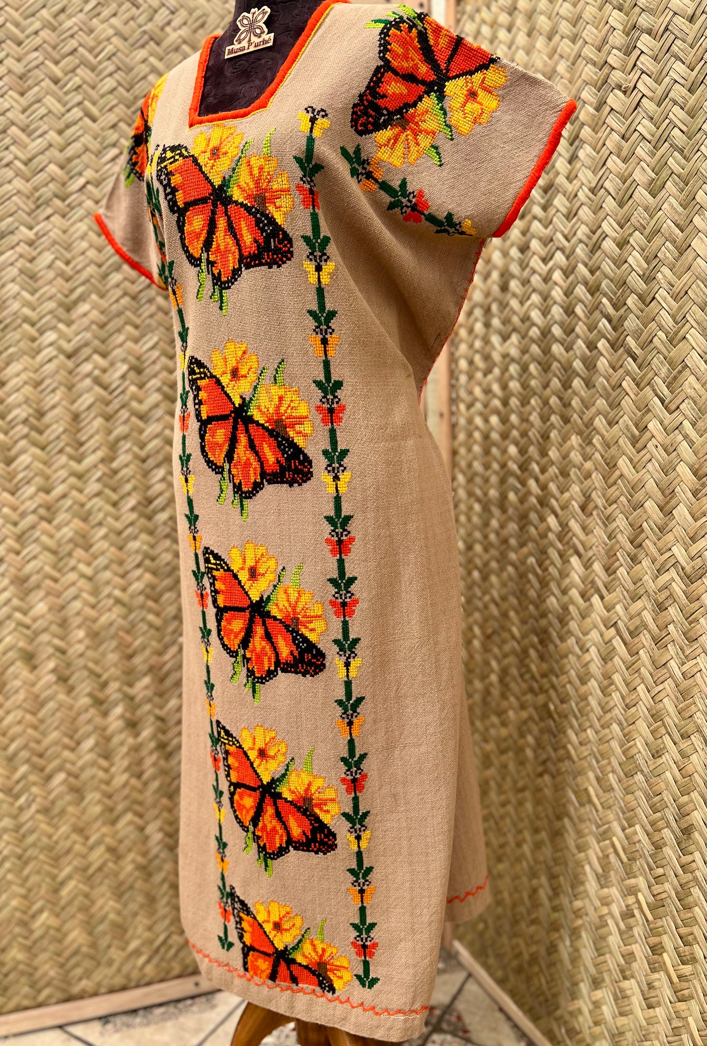 Vestido Monarcas y Girasoles