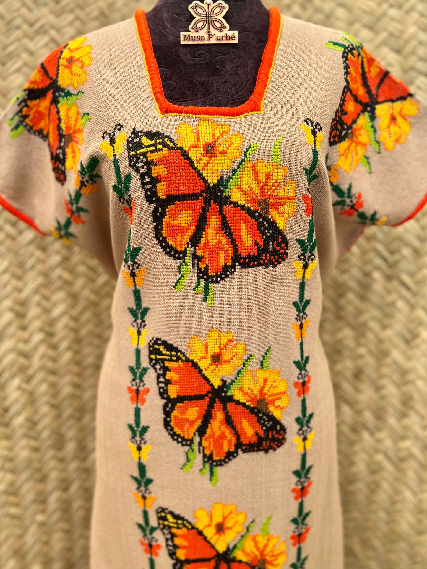Vestido Monarcas y Girasoles