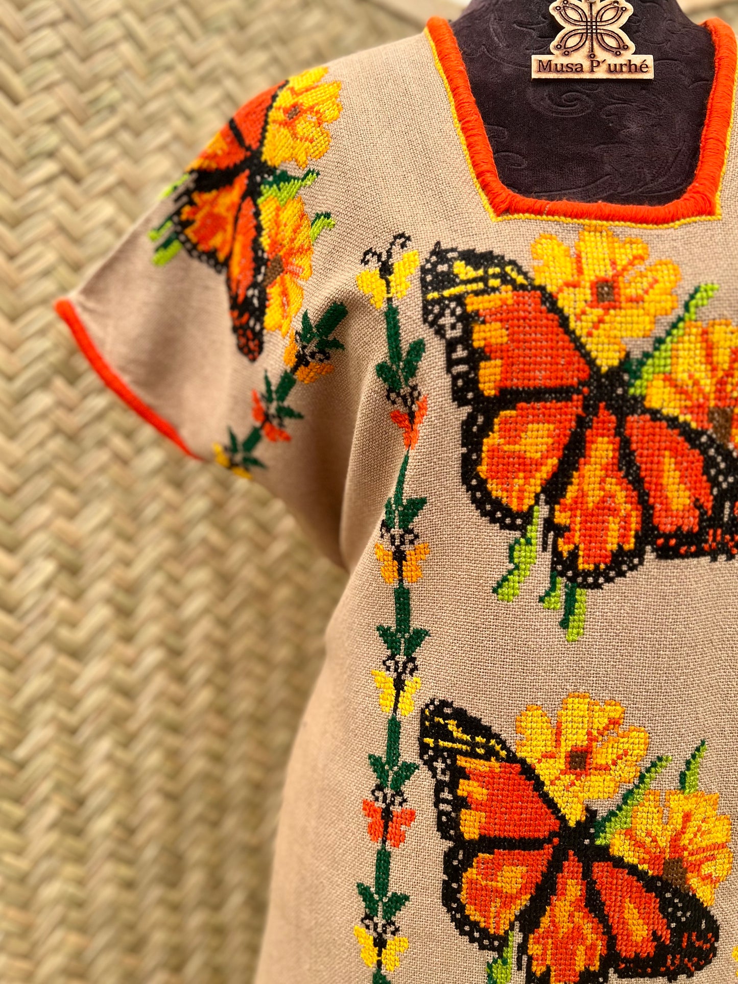 Vestido Monarcas y Girasoles