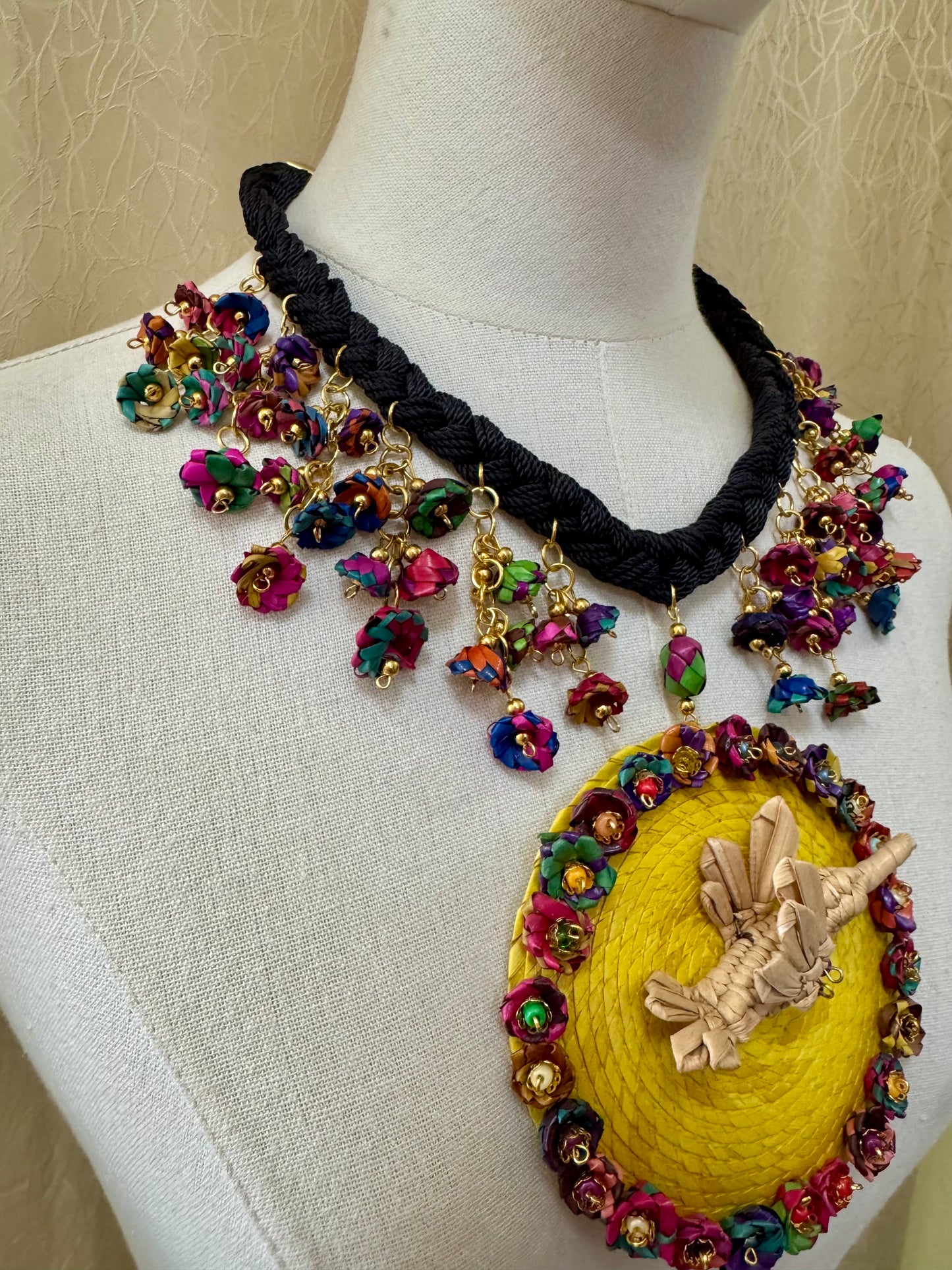 Collar Tzintzuni “Colibrí”
