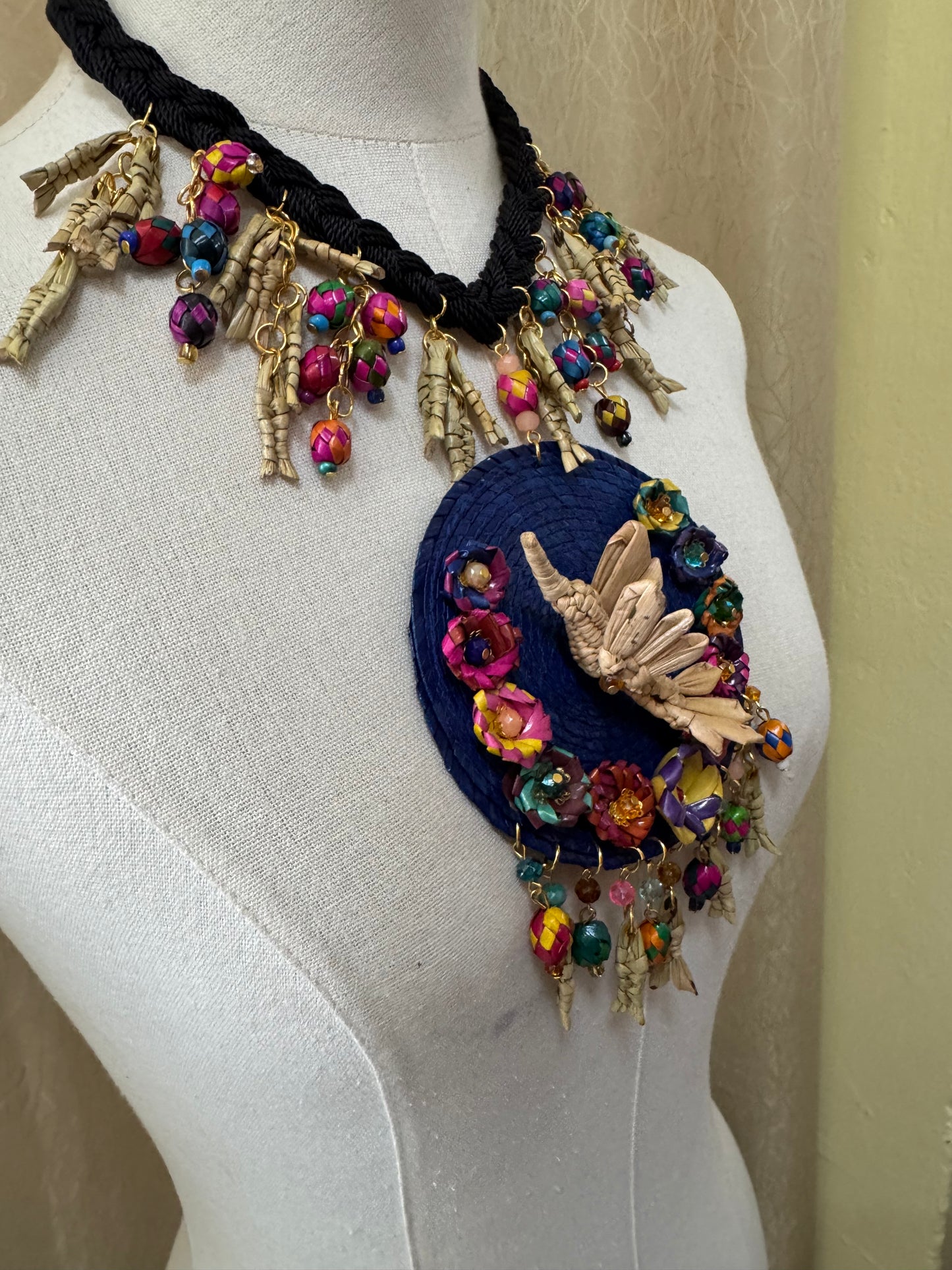 Collar Tzintzuni “Colibrí”